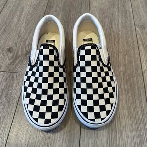 VANS Classic Men’s 7.5/Women 9